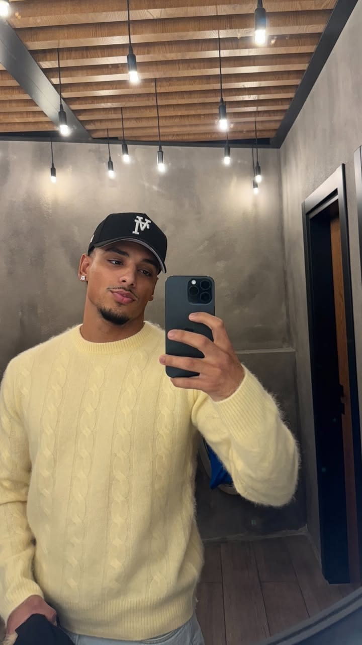 <em>Mario.R</em>